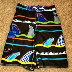 Boys Old Navy Kids Swim Trunks Board Shorts Shark theme. New with tags